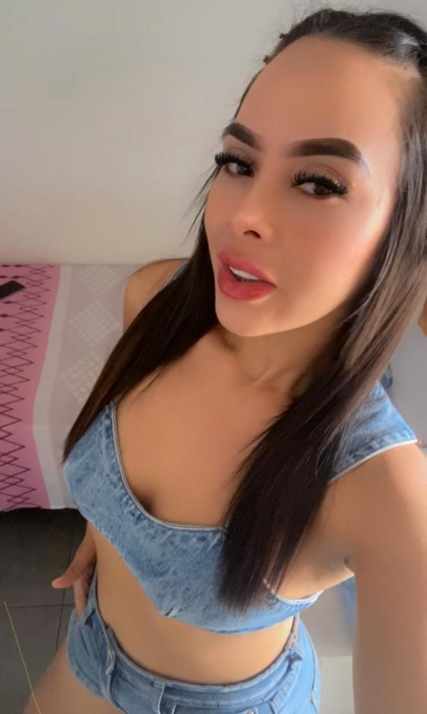 687709331: Chica busca chico en Huelva