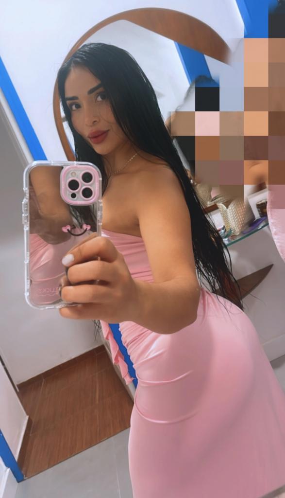 610167262: Chica busca chico en Barcelona