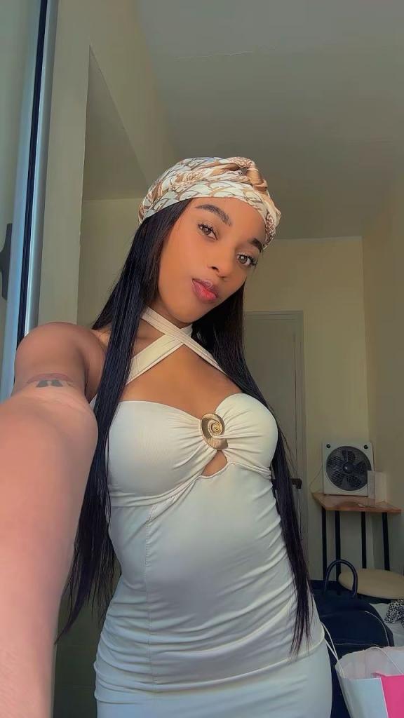 624164569: Chica busca chico en Huesca