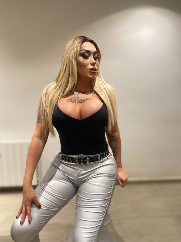 605904329: Travesti en Gerona