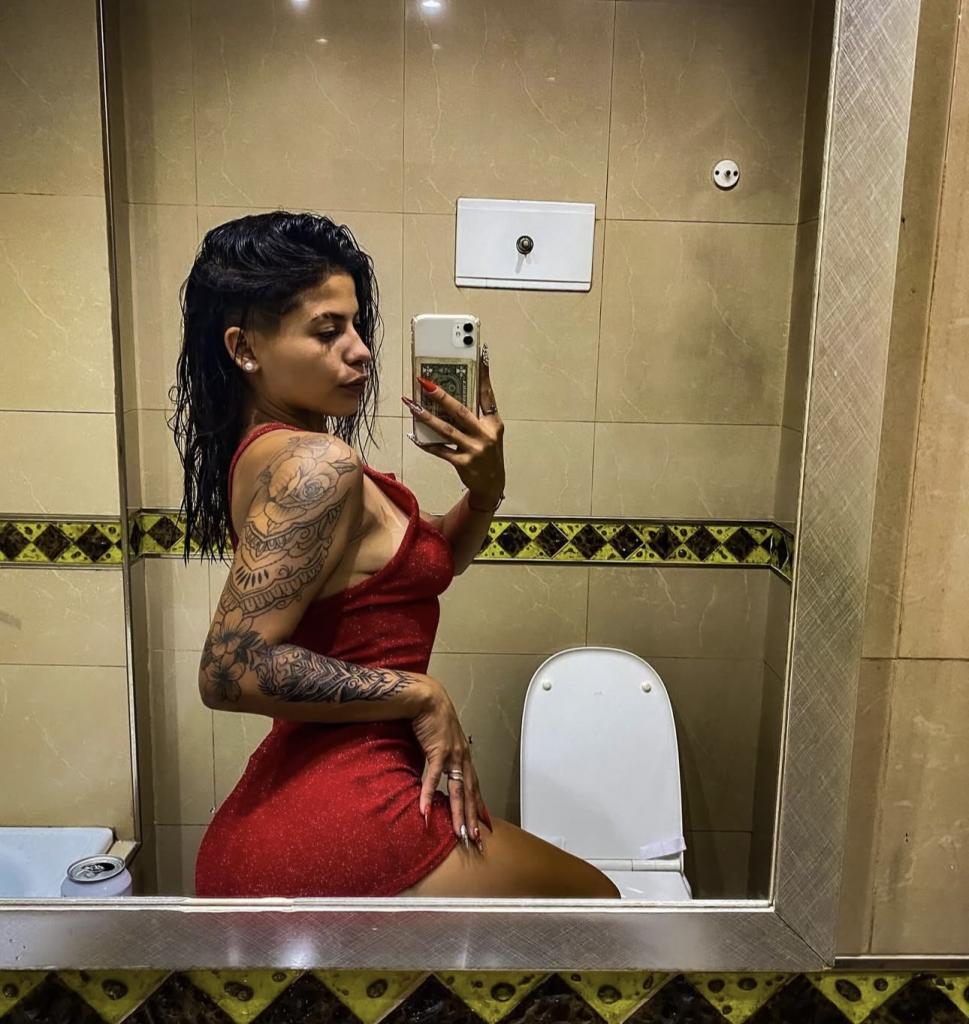 Chica busca chico en Granada: 