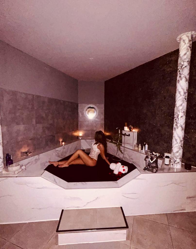 644856914: Chica busca chico en La Coruña