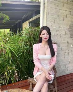 672097429: Chica busca chico en Valladolid