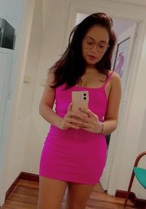 697734316: Chica busca chico en Cádiz