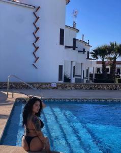 637949230: Chica busca chico en Sevilla