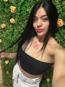 664874220: Chica busca chico en Madrid