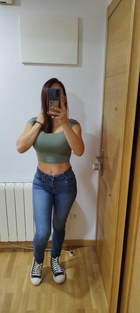 631092070: Chica busca chico en Murcia