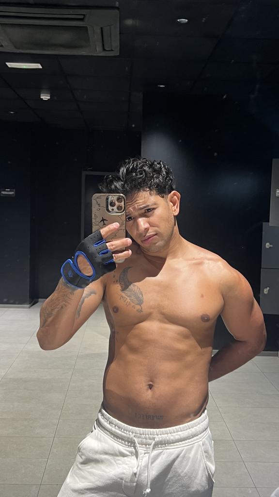 Chico busca chica en Granada: 