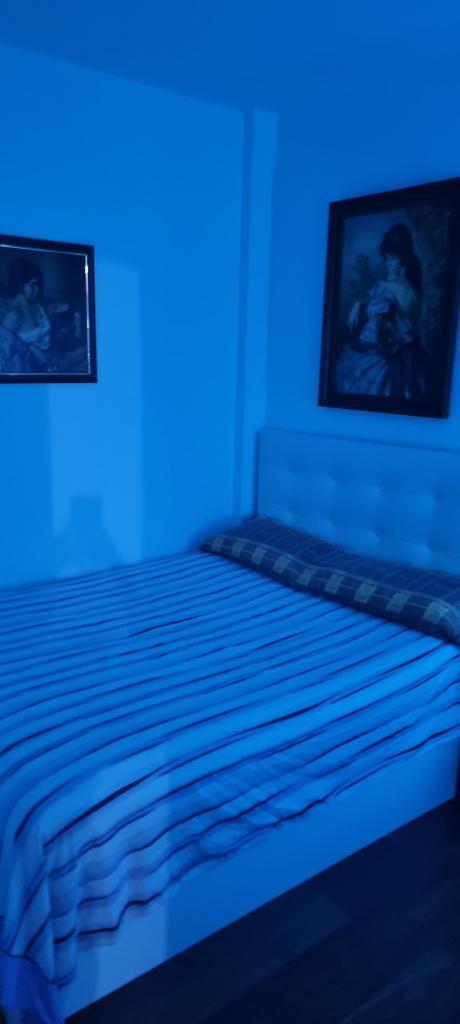 644159925: Chica busca chico en Barcelona