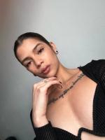 644058137: Chica busca chico en Madrid