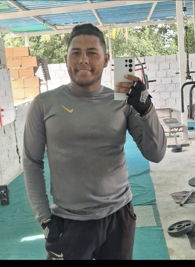 614249986: Chico busca chica en Lugo