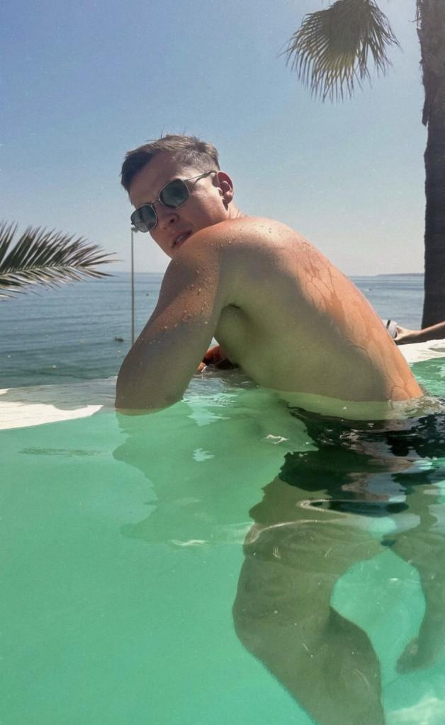 614927188: Chico busca chica en Málaga