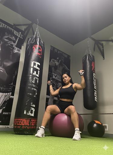 643495110: Chica busca chico en Barcelona