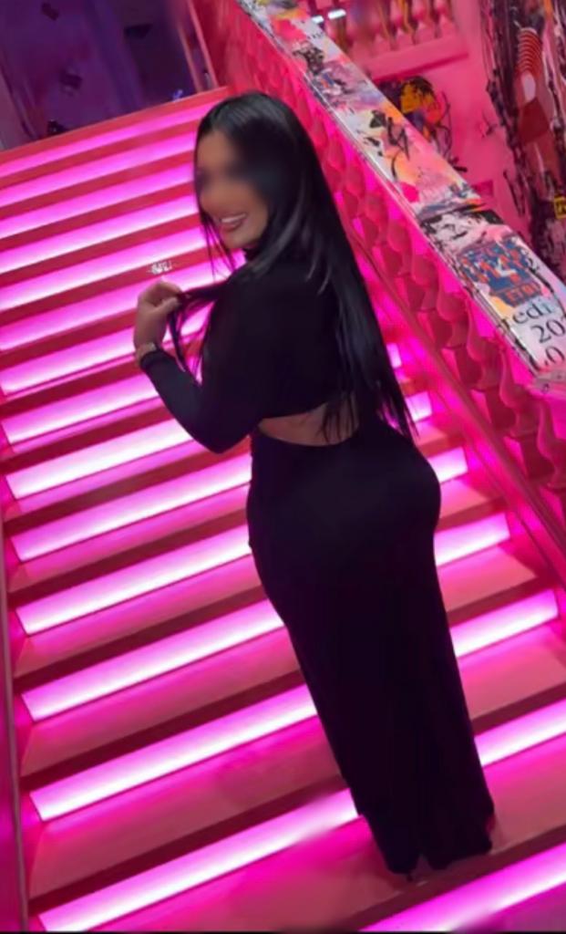 742047024: Chica busca chico en Sevilla