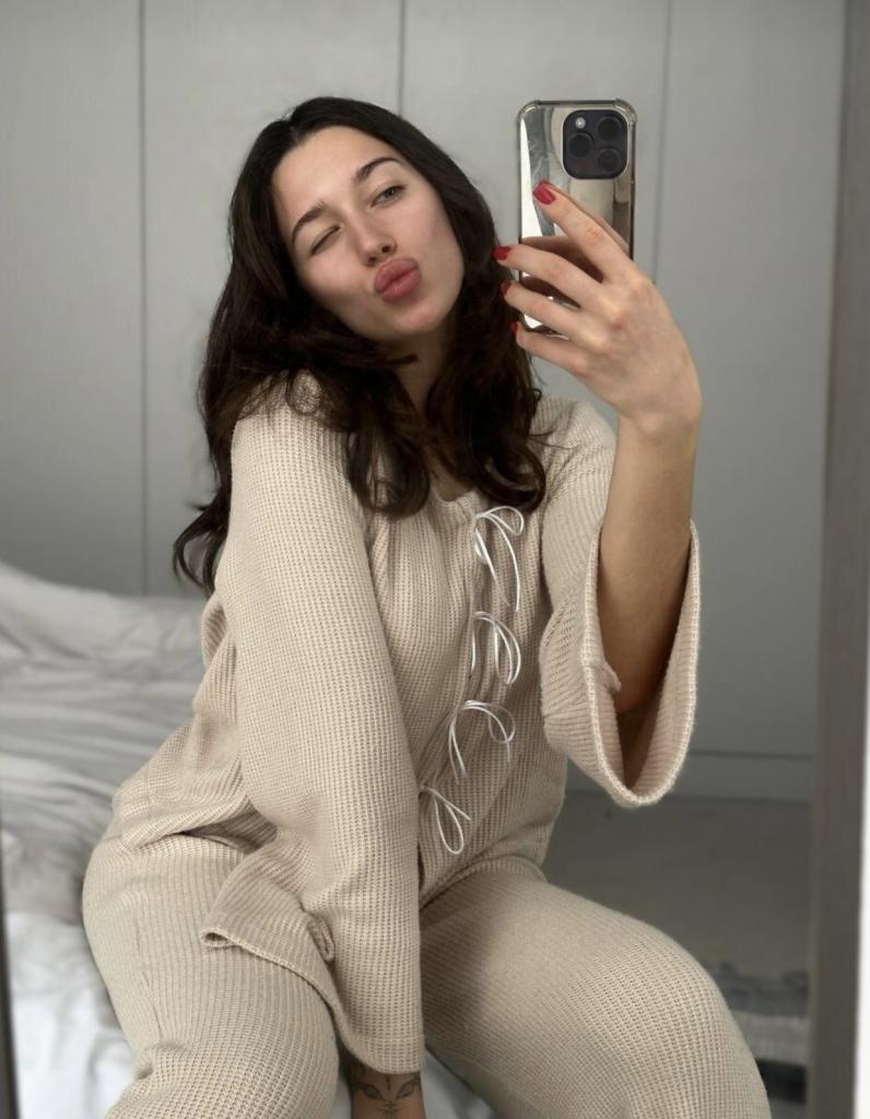 613872114: Chica busca chico en Almería