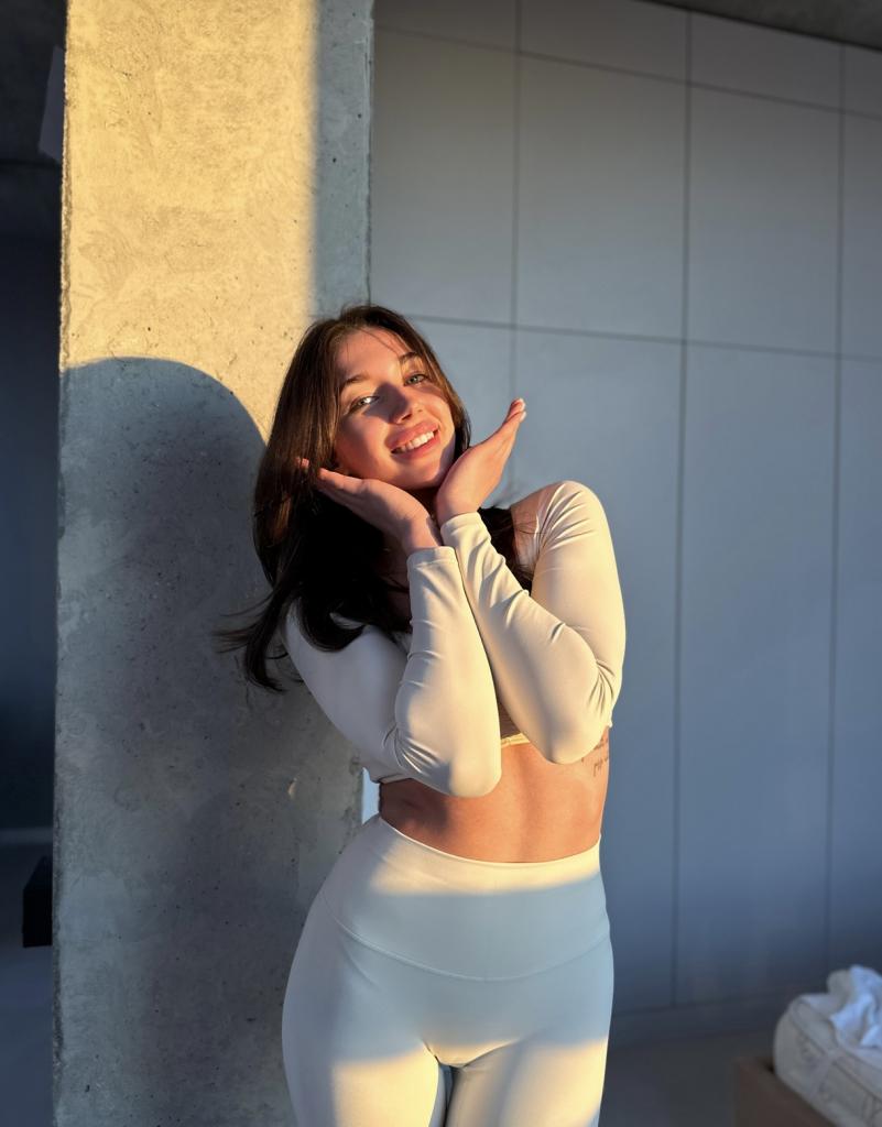 613872114: Chica busca chico en Almería