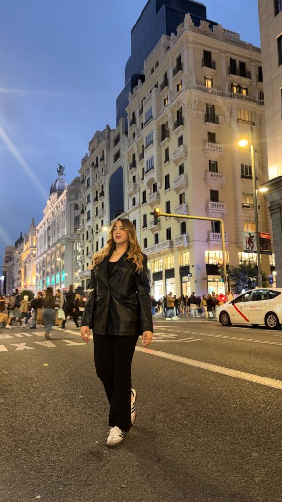 635115530: Chica busca chico en La Coruña