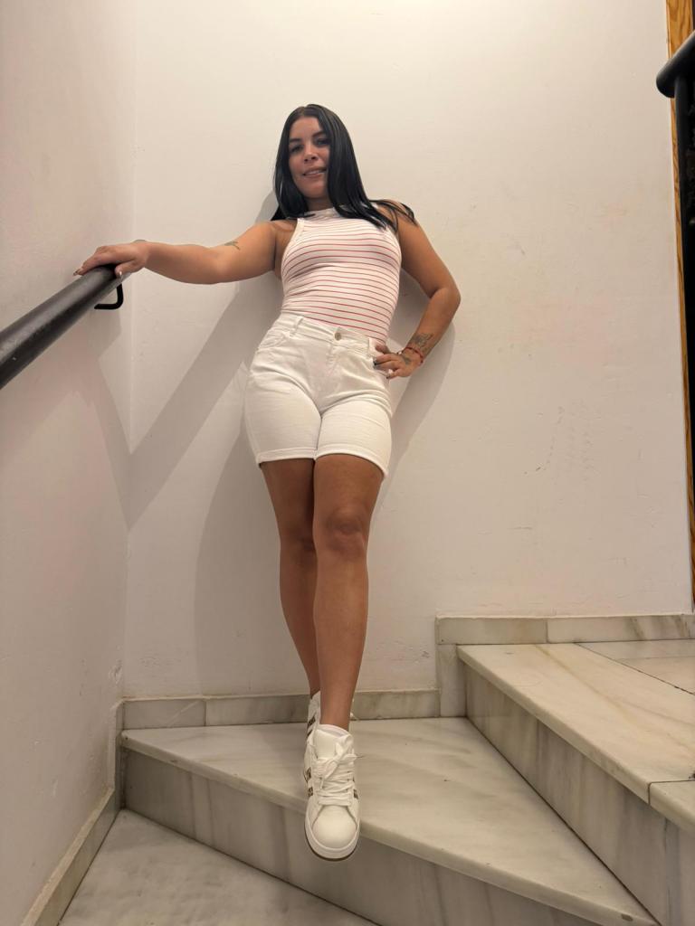 Chica busca chico en Almería: 