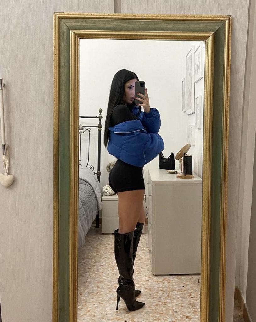 678613539: Chica busca chico en Málaga