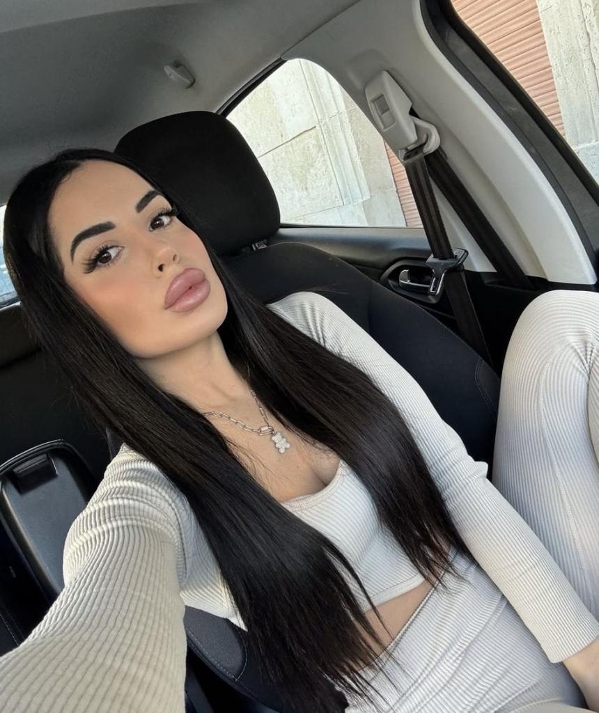 678613539: Chica busca chico en Málaga