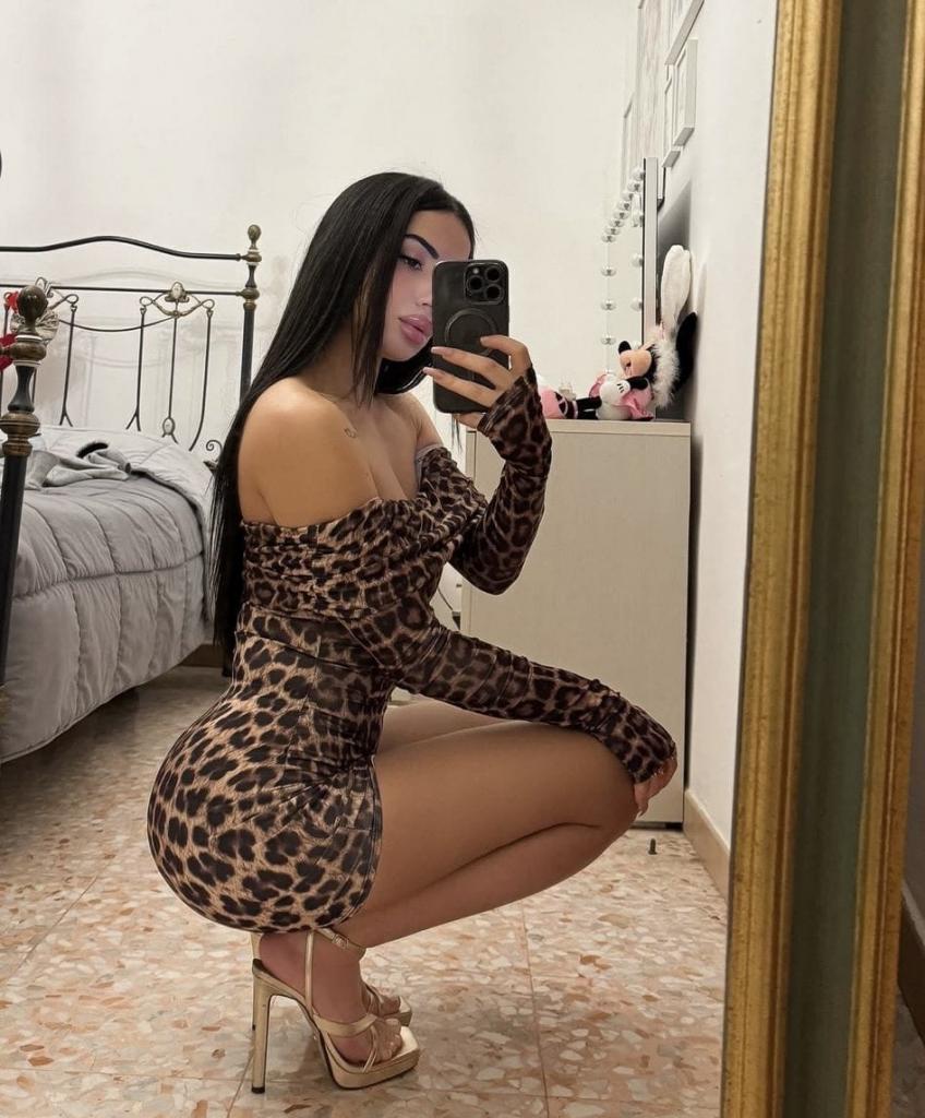 678613539: Chica busca chico en Málaga