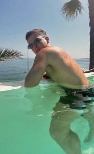 614927188: Chico busca chica en Málaga