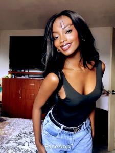 624032238: Chica busca chico en Navarra