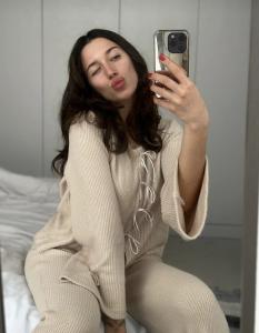 613872114: Chica busca chico en Almería