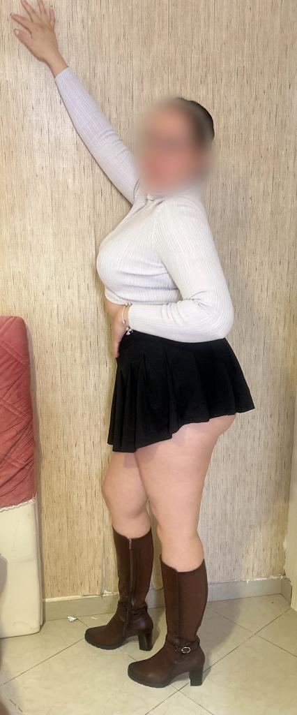 678971704: Chica busca chico en Sevilla