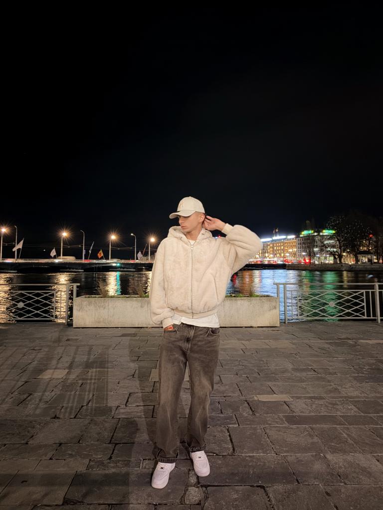 Chico busca chica en Madrid: 