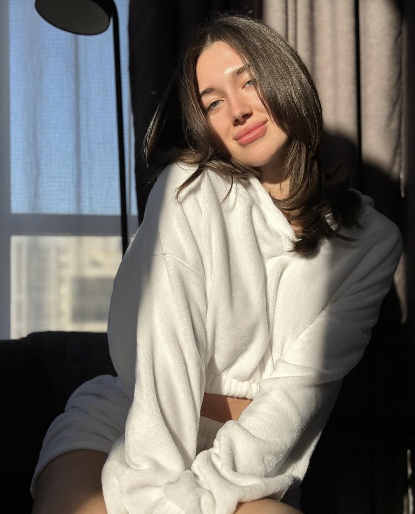 613872114: Chica busca chico en Almería