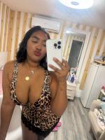 614796485: Chica busca chico en Alicante