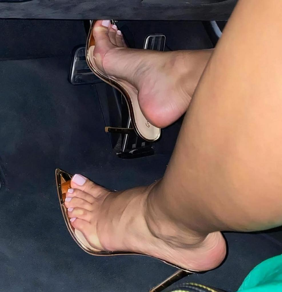 641880298: Chica busca chico en Granada