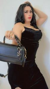 647275328: Transexual en Las Palmas