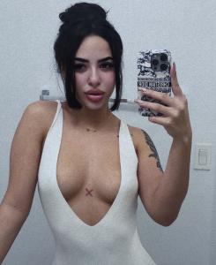 643109403: Chica busca chico en Barcelona