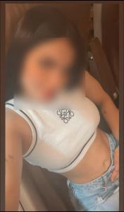 614625235: Chica busca chico en Barcelona