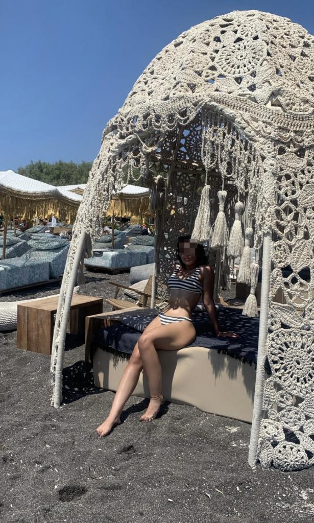 631338855: Chica busca chico en Barcelona