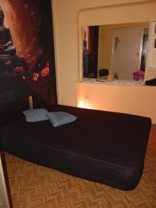 665031259: Chica busca chico en Barcelona