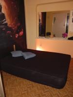 665031259: Chica busca chico en Barcelona