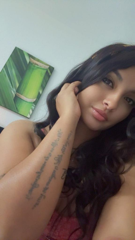 Chica busca chico en Málaga: Chica busca chico