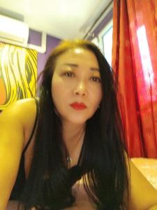 674487340: Chica busca chico en Gerona