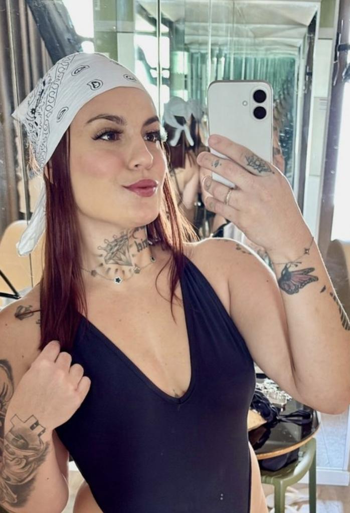 Chica busca chico en Almería: 