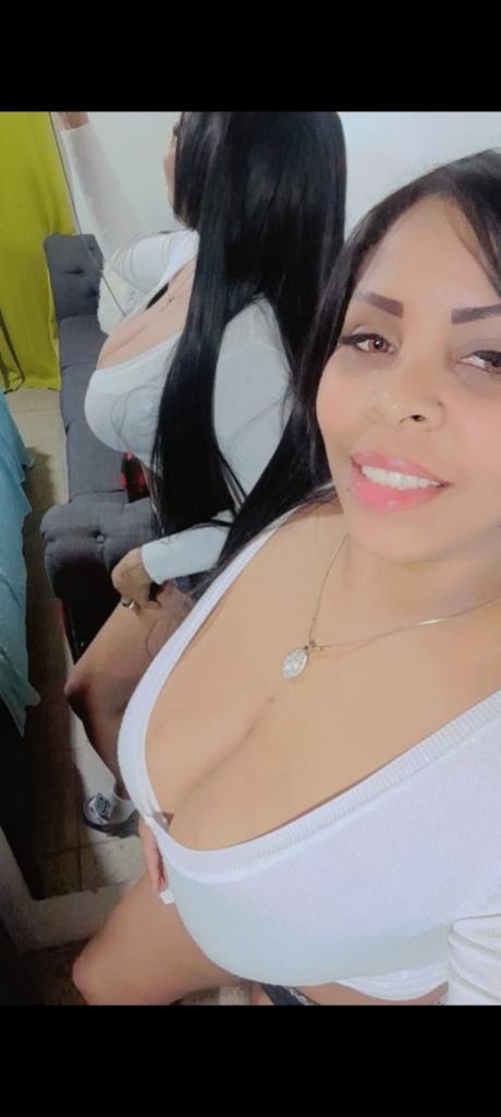 640042803: Chica busca chico en La Coruña