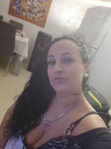670839587: Chica busca chico en Cádiz