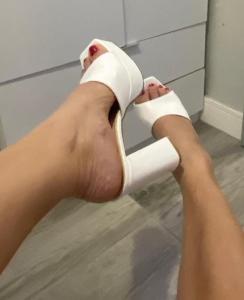 667526295: Chica busca chico en Tenerife