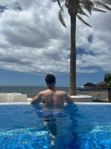 695685844: Chico busca chica en Madrid