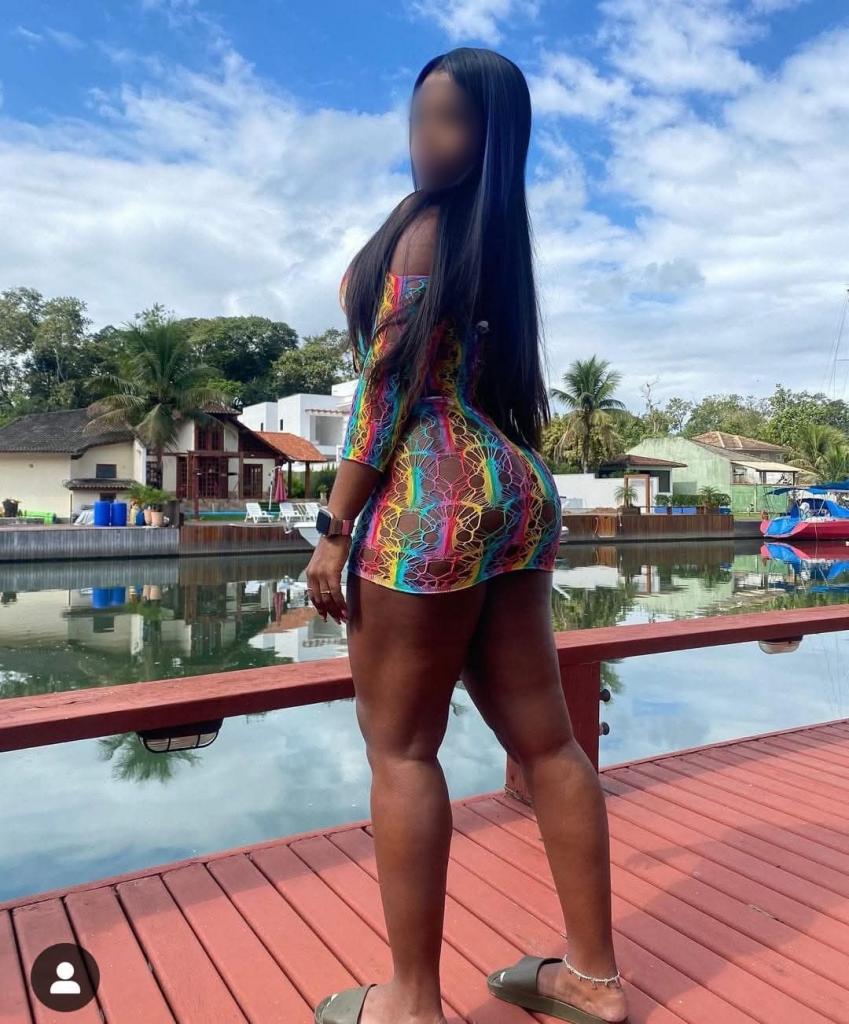 643791430: Chica busca chico en Málaga