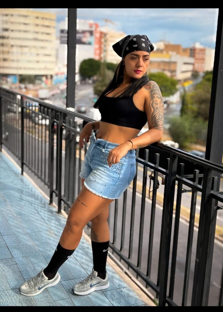 641922458: Chica busca chico en Valencia