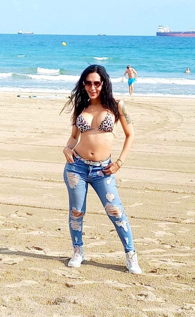 610305920: Transexual en Gerona