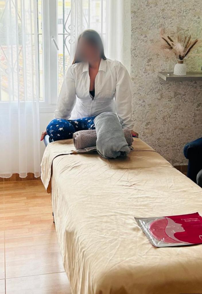 678731503: Chica busca chico en Málaga